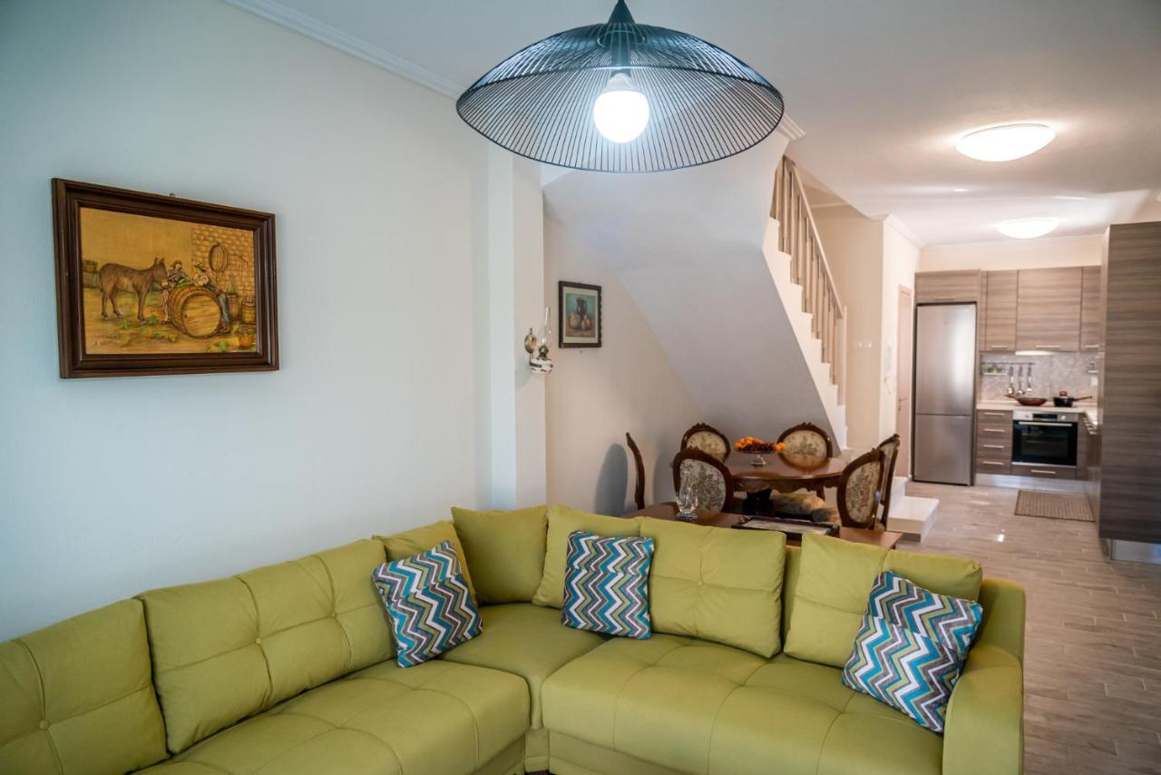 Villa Serafima Nikiti  Buitenkant foto